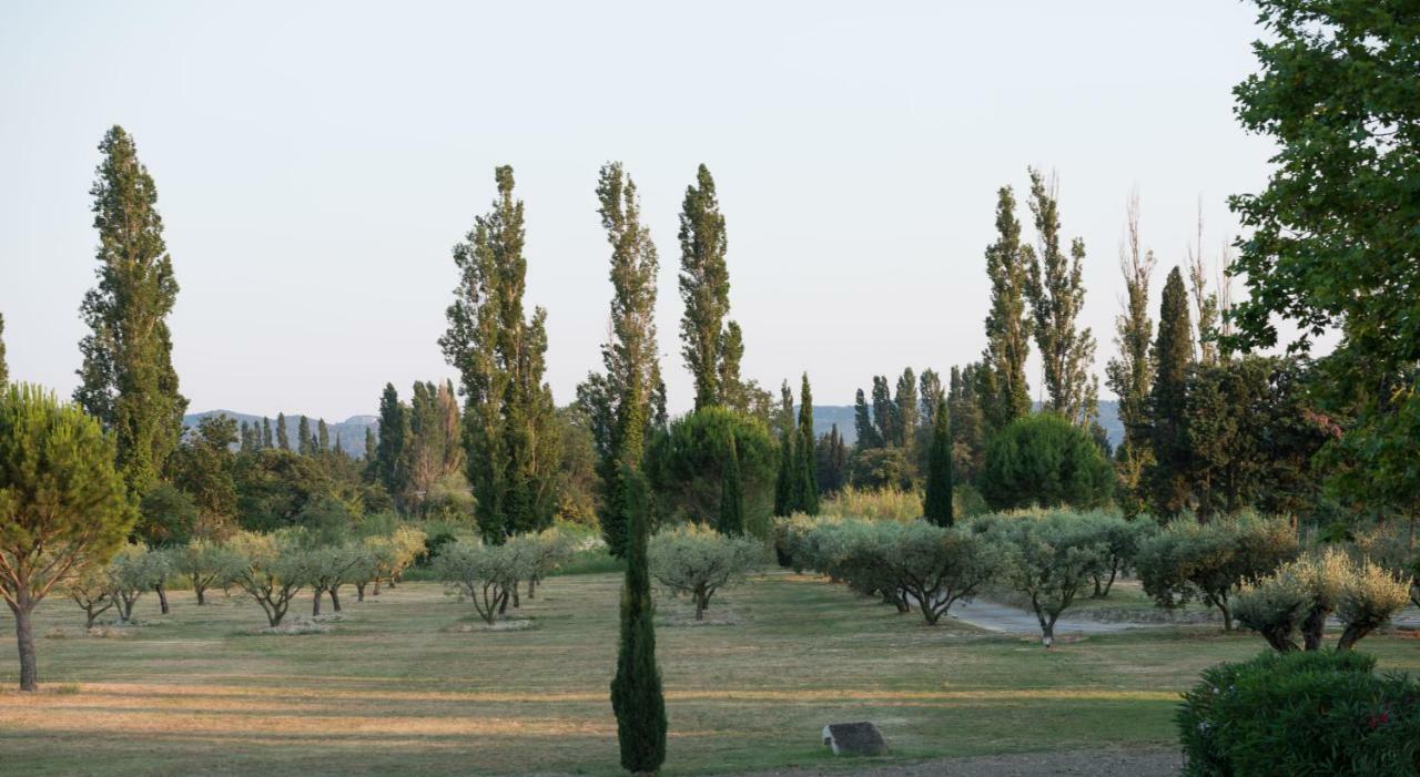 Domaine De Fontbelle Graveson Exterior foto